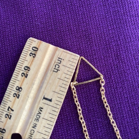 WILA gold triangle necklace - Picture 8 of 8